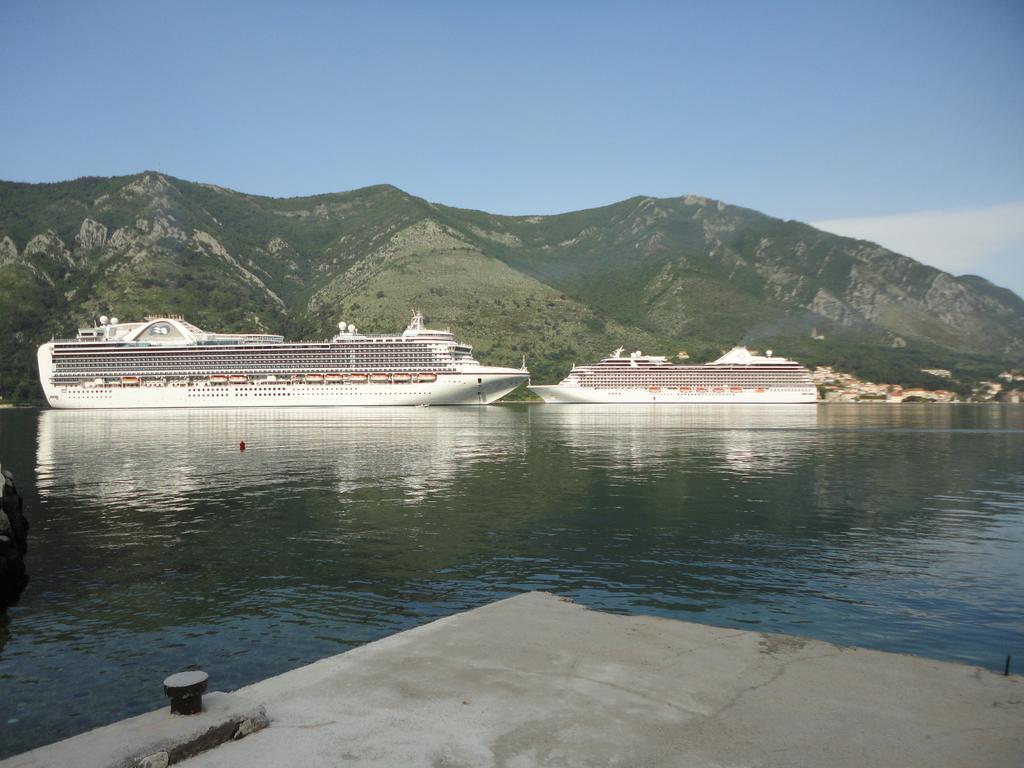Apartment The Sea Coast Kotor Buitenkant foto