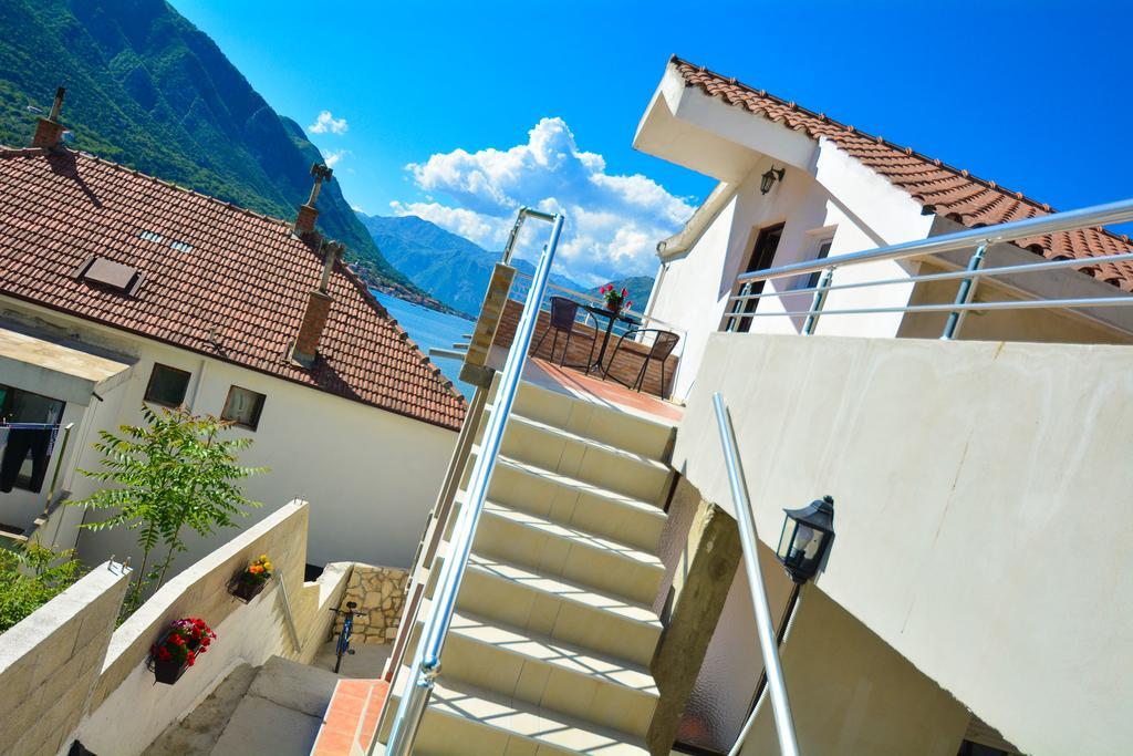 Apartment The Sea Coast Kotor Buitenkant foto